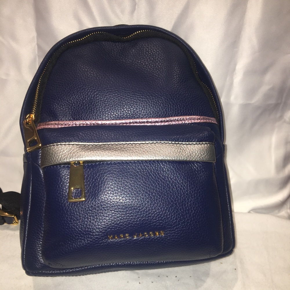 Marc jacobs Navy leather small back pack🎒🎒🎒